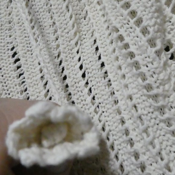 Retro | GAP | small | Ivory Crochet Style Long Sleeve Lightweight Sweater | NWOT - Picture 10 of 16